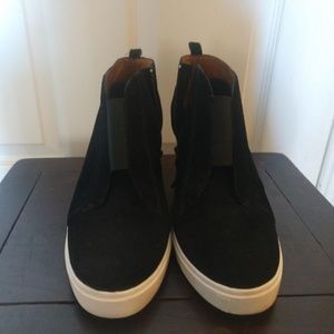 L. Paolo Wedge Sneaker Size 8M